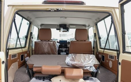 Toyota Land Cruiser 70, 2025 год, 9 860 000 рублей, 16 фотография