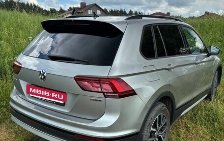 Volkswagen Tiguan II, 2020 год, 2 850 000 рублей, 3 фотография