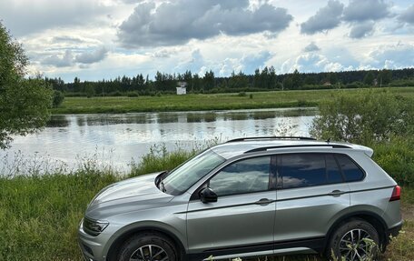 Volkswagen Tiguan II, 2020 год, 2 850 000 рублей, 6 фотография