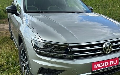 Volkswagen Tiguan II, 2020 год, 2 850 000 рублей, 10 фотография