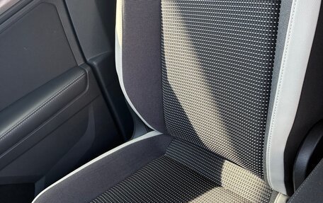 Volkswagen Tiguan II, 2020 год, 2 850 000 рублей, 23 фотография