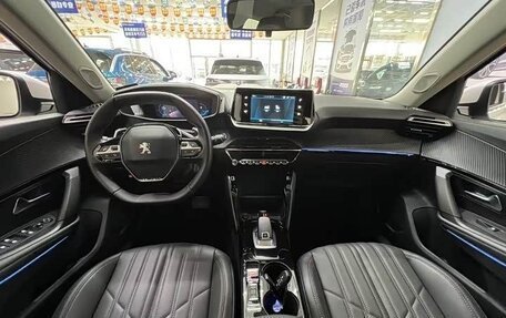 Peugeot 2008 II, 2023 год, 1 534 000 рублей, 10 фотография