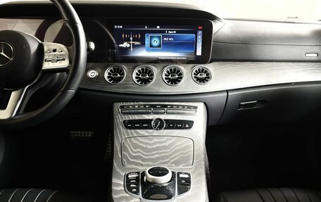 Mercedes-Benz CLS, 2018 год, 4 800 000 рублей, 15 фотография