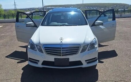 Mercedes-Benz E-Класс, 2011 год, 1 670 000 рублей, 1 фотография