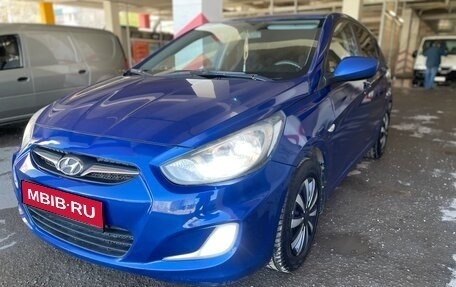 Hyundai Solaris II рестайлинг, 2012 год, 770 000 рублей, 1 фотография