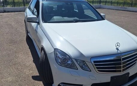 Mercedes-Benz E-Класс, 2011 год, 1 670 000 рублей, 14 фотография