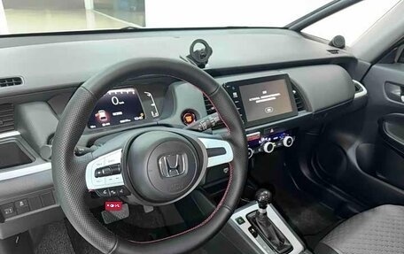 Honda Fit, 2022 год, 1 055 000 рублей, 6 фотография