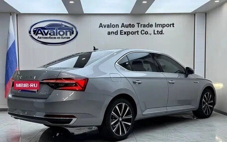 Skoda Superb III рестайлинг, 2023 год, 1 794 027 рублей, 4 фотография