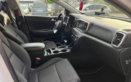 KIA Sportage IV рестайлинг, 2020 год, 2 400 000 рублей, 8 фотография