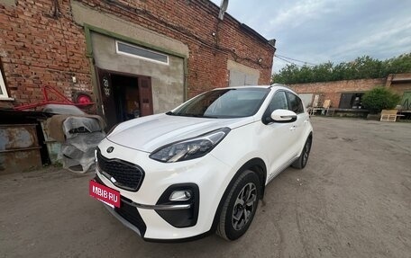 KIA Sportage IV рестайлинг, 2020 год, 2 400 000 рублей, 4 фотография