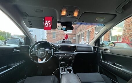 KIA Sportage IV рестайлинг, 2020 год, 2 400 000 рублей, 9 фотография