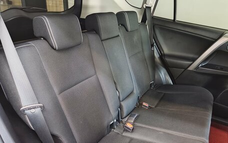 Toyota RAV4, 2016 год, 2 350 000 рублей, 24 фотография