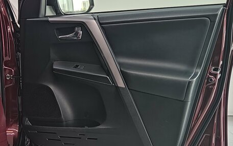 Toyota RAV4, 2016 год, 2 350 000 рублей, 33 фотография