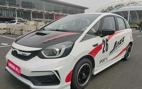 Honda Fit, 2021 год, 1 100 000 рублей, 1 фотография