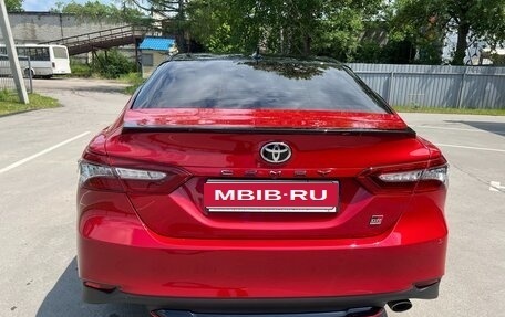 Toyota Camry, 2021 год, 3 550 000 рублей, 5 фотография