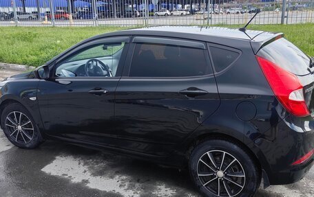 Hyundai Solaris II рестайлинг, 2014 год, 950 000 рублей, 3 фотография