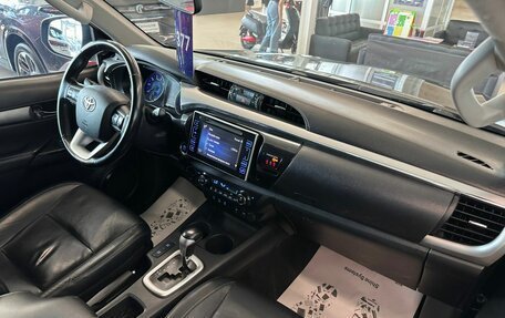 Toyota Hilux VIII, 2015 год, 3 349 000 рублей, 13 фотография