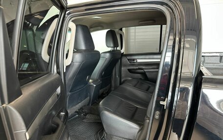 Toyota Hilux VIII, 2015 год, 3 349 000 рублей, 18 фотография