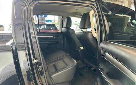 Toyota Hilux VIII, 2015 год, 3 349 000 рублей, 17 фотография
