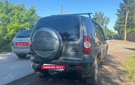 Chevrolet Niva I рестайлинг, 2018 год, 560 000 рублей, 3 фотография