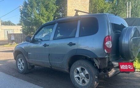 Chevrolet Niva I рестайлинг, 2018 год, 560 000 рублей, 5 фотография