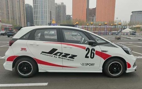 Honda Fit, 2021 год, 1 100 000 рублей, 4 фотография