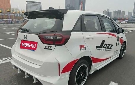Honda Fit, 2021 год, 1 100 000 рублей, 7 фотография