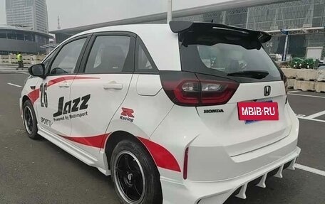 Honda Fit, 2021 год, 1 100 000 рублей, 5 фотография
