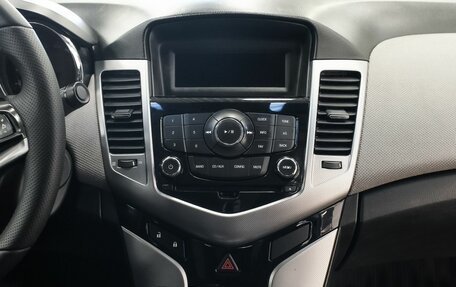 Chevrolet Cruze II, 2011 год, 600 000 рублей, 13 фотография