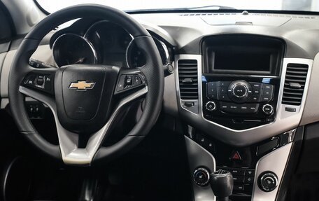 Chevrolet Cruze II, 2011 год, 600 000 рублей, 11 фотография