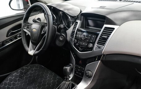 Chevrolet Cruze II, 2011 год, 600 000 рублей, 12 фотография
