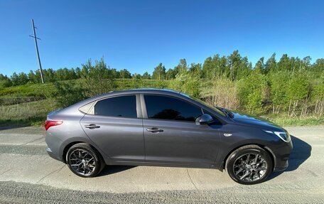 Hyundai Solaris II рестайлинг, 2021 год, 1 800 000 рублей, 3 фотография