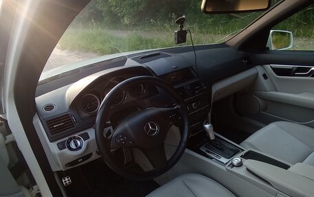 Mercedes-Benz C-Класс, 2010 год, 1 100 000 рублей, 12 фотография