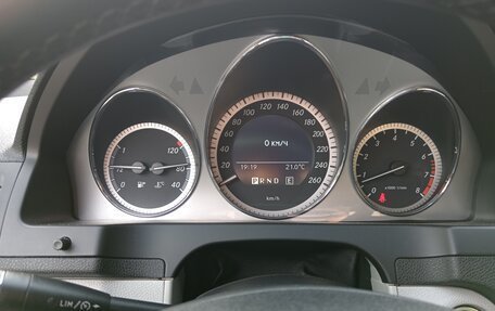 Mercedes-Benz C-Класс, 2010 год, 1 100 000 рублей, 17 фотография