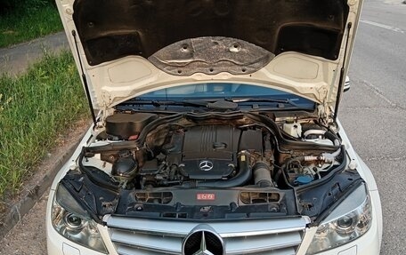 Mercedes-Benz C-Класс, 2010 год, 1 100 000 рублей, 8 фотография