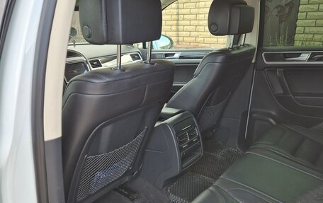 Volkswagen Touareg III, 2016 год, 2 790 000 рублей, 10 фотография