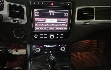 Volkswagen Touareg III, 2016 год, 2 790 000 рублей, 11 фотография