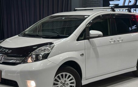 Toyota ISis I, 2014 год, 1 297 000 рублей, 2 фотография