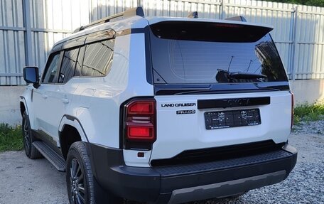 Toyota Land Cruiser Prado, 2024 год, 8 700 000 рублей, 4 фотография