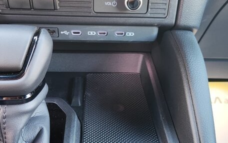 Toyota Land Cruiser Prado, 2024 год, 8 700 000 рублей, 13 фотография