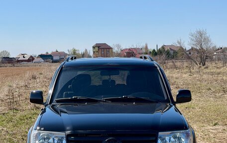 Toyota Land Cruiser 100 рестайлинг 2, 2005 год, 2 490 000 рублей, 7 фотография
