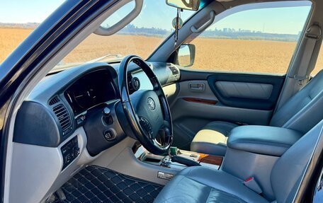Toyota Land Cruiser 100 рестайлинг 2, 2005 год, 2 490 000 рублей, 8 фотография