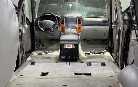 Toyota Land Cruiser 100 рестайлинг 2, 2005 год, 2 490 000 рублей, 20 фотография