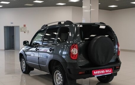 Chevrolet Niva I рестайлинг, 2018 год, 660 000 рублей, 4 фотография