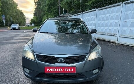 KIA cee'd I рестайлинг, 2010 год, 650 000 рублей, 1 фотография