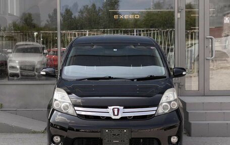 Toyota ISis I, 2012 год, 1 450 000 рублей, 2 фотография