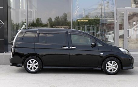 Toyota ISis I, 2012 год, 1 450 000 рублей, 4 фотография
