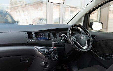 Toyota ISis I, 2012 год, 1 450 000 рублей, 10 фотография