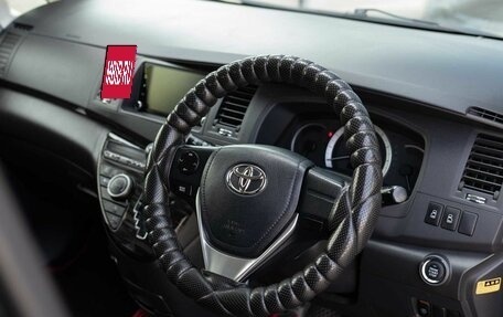 Toyota ISis I, 2012 год, 1 450 000 рублей, 11 фотография