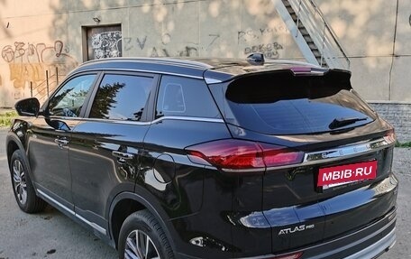 Geely Atlas, 2021 год, 1 940 000 рублей, 3 фотография